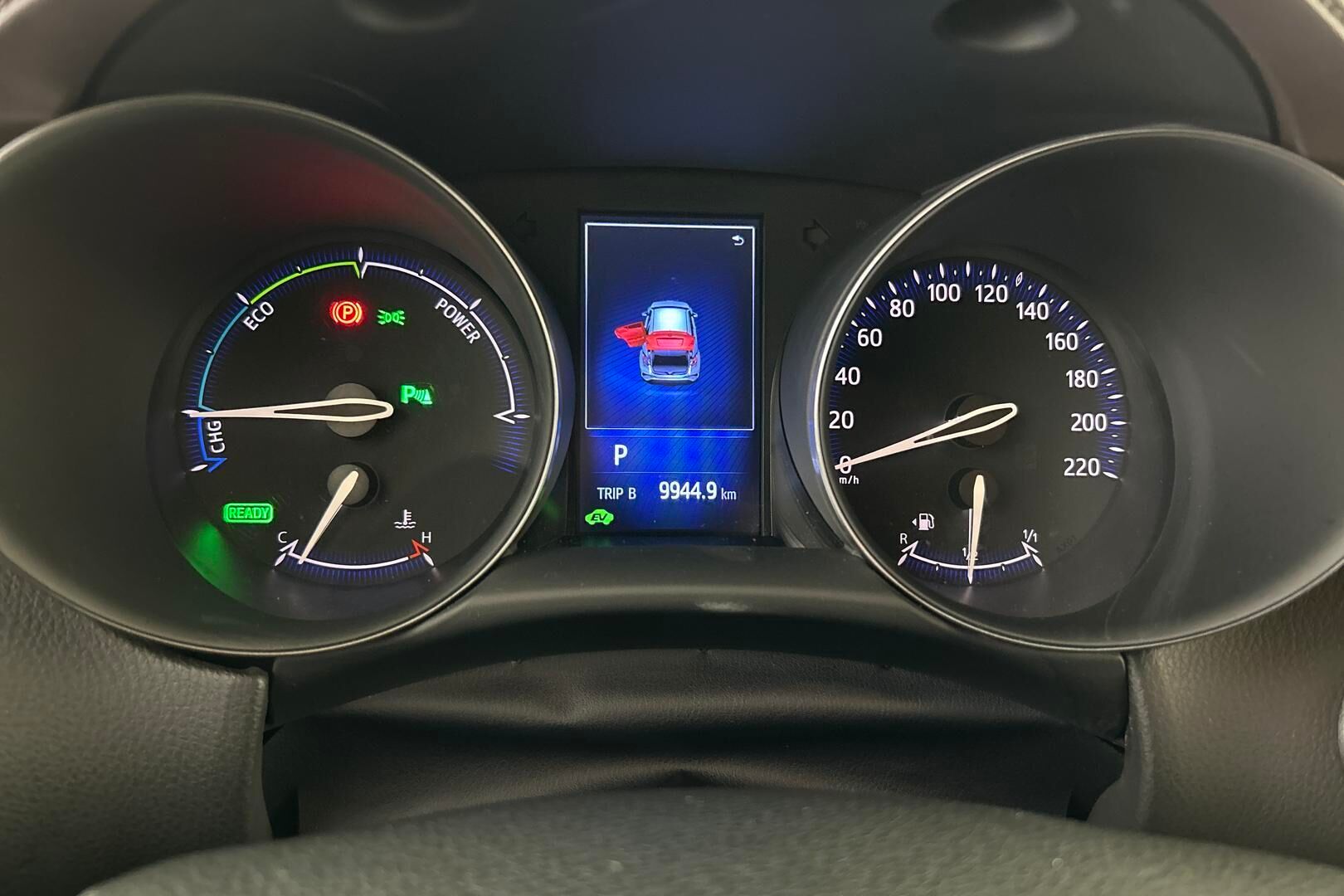 Toyota C-HR iso kuva 11
