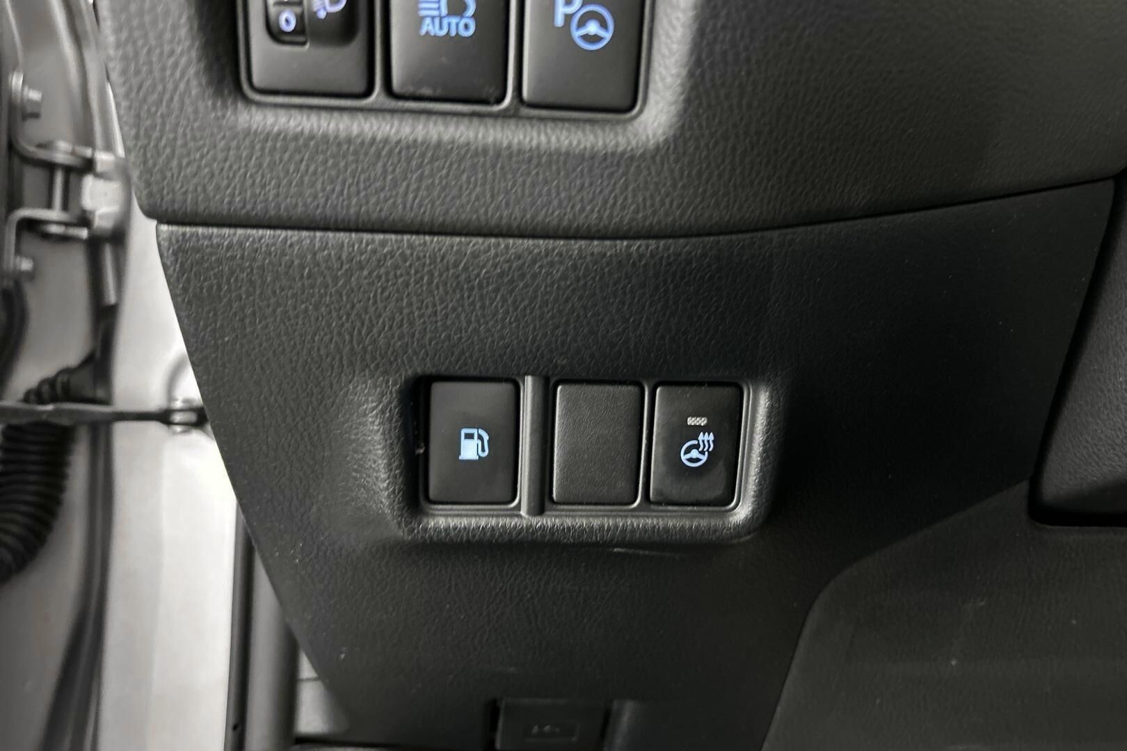 Toyota C-HR iso kuva 25