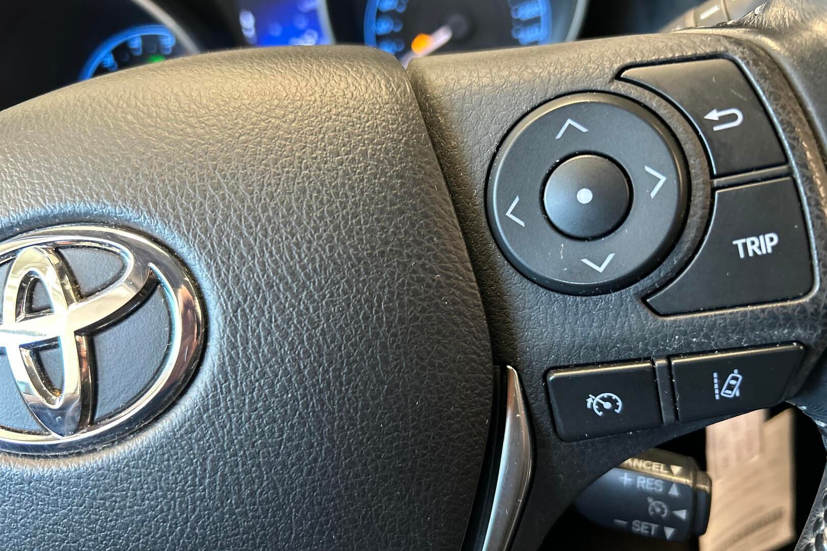 Toyota Auris iso kuva 21