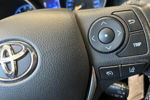 Toyota Auris esikatselu 21