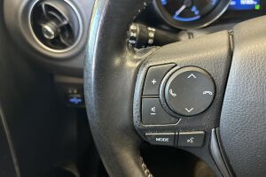 Toyota Auris esikatselu 22