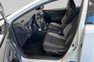 Toyota Auris esikatselu 8