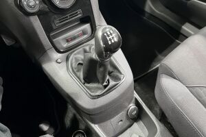 Ford Fiesta Van esikatselu 17