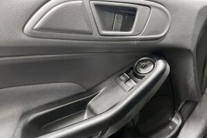 Ford Fiesta Van esikatselu 22