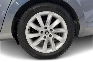 Skoda Superb esikatselu 9