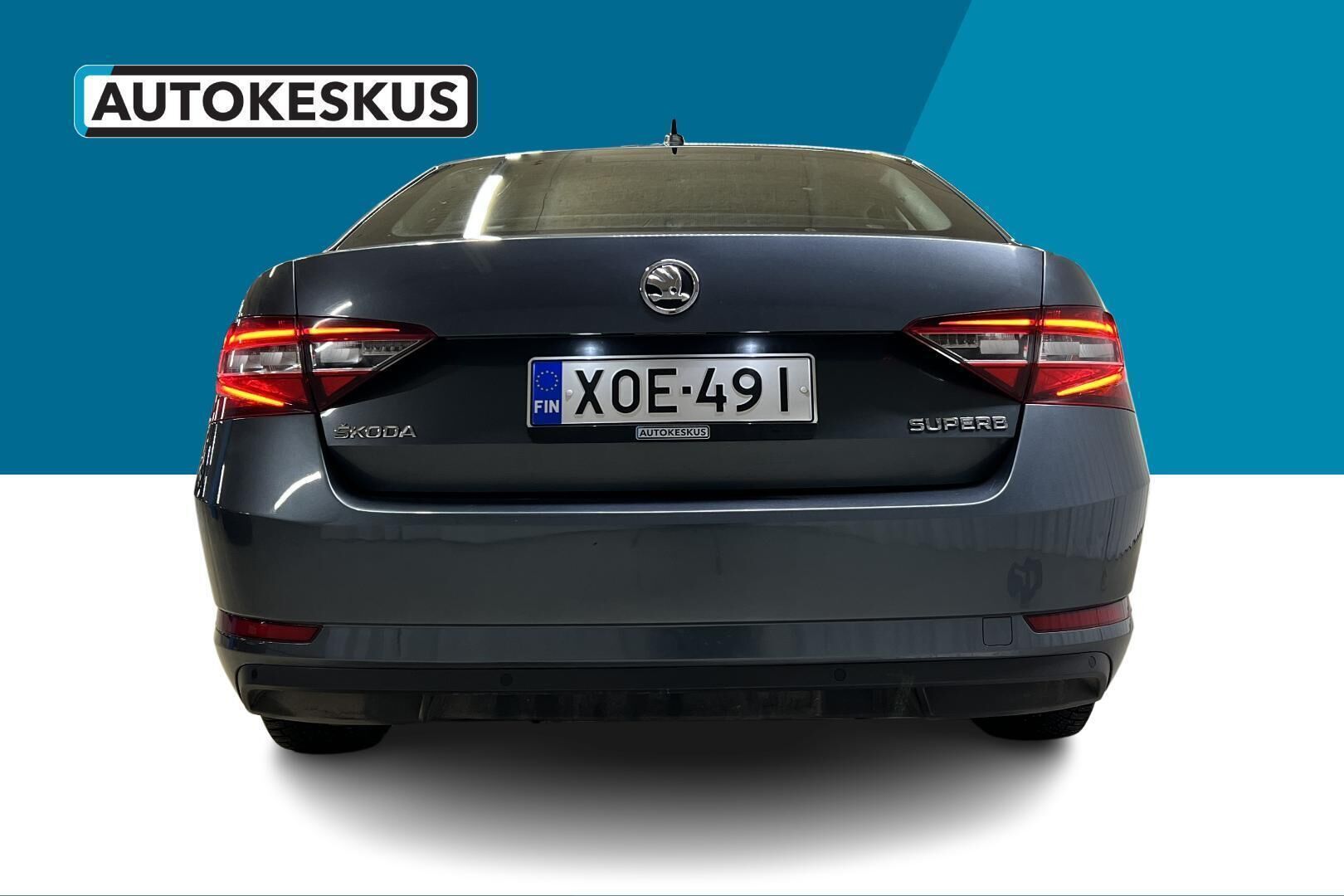 Skoda Superb iso kuva 3