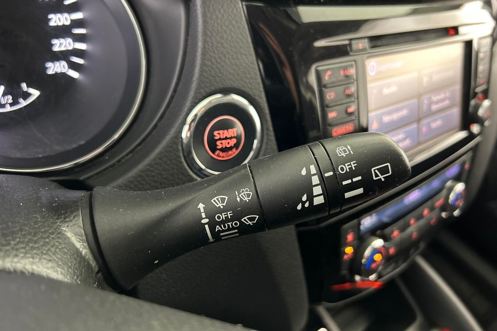 Nissan Qashqai iso kuva 25