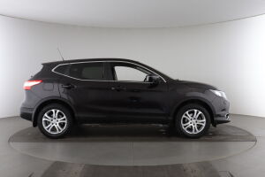 Nissan Qashqai esikatselu 12