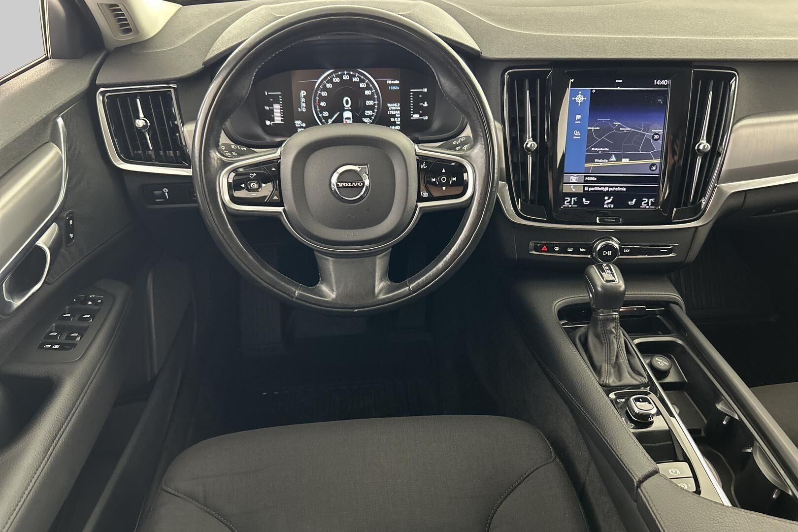 Volvo V90 iso kuva 30