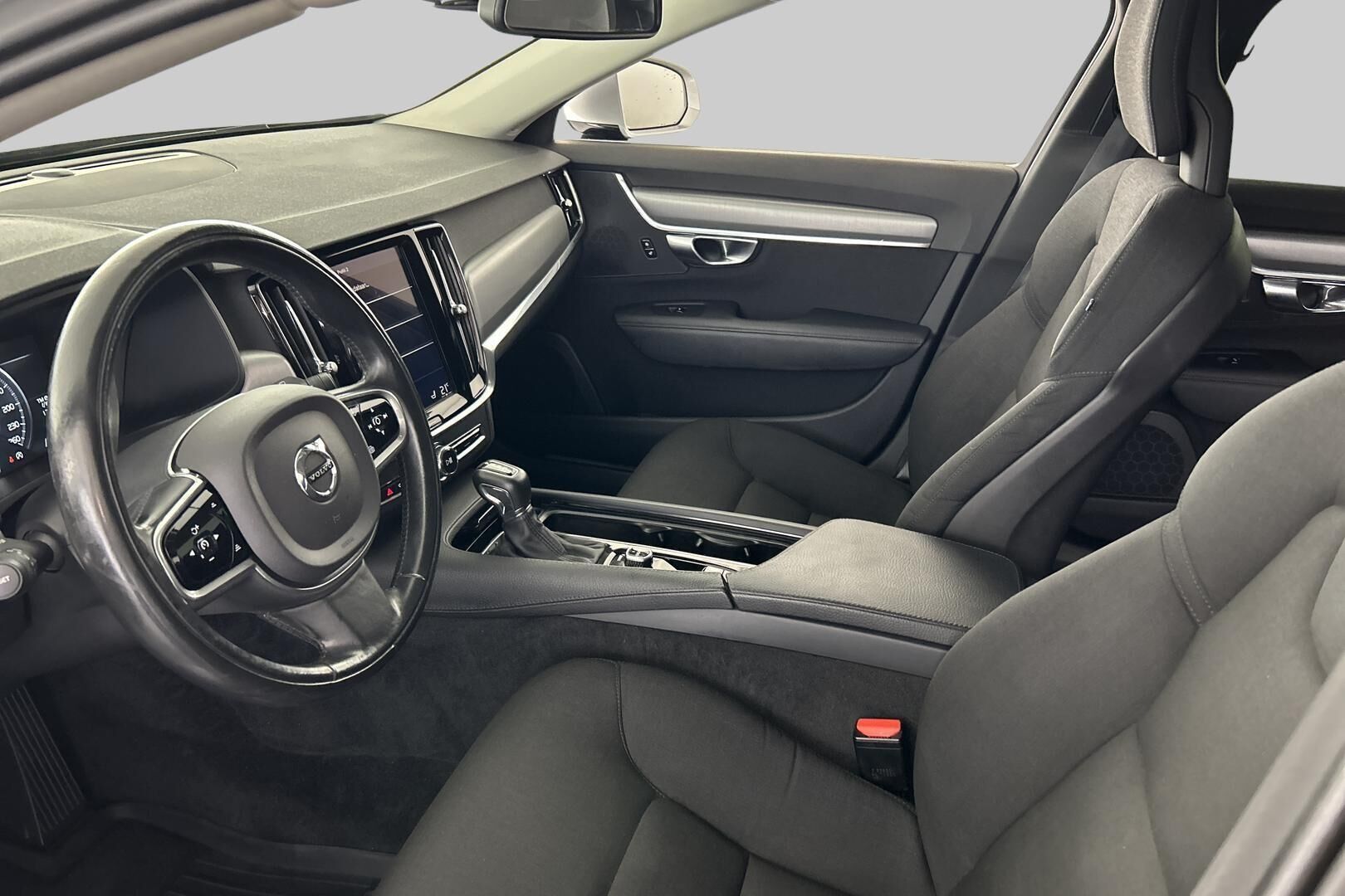 Volvo V90 iso kuva 9