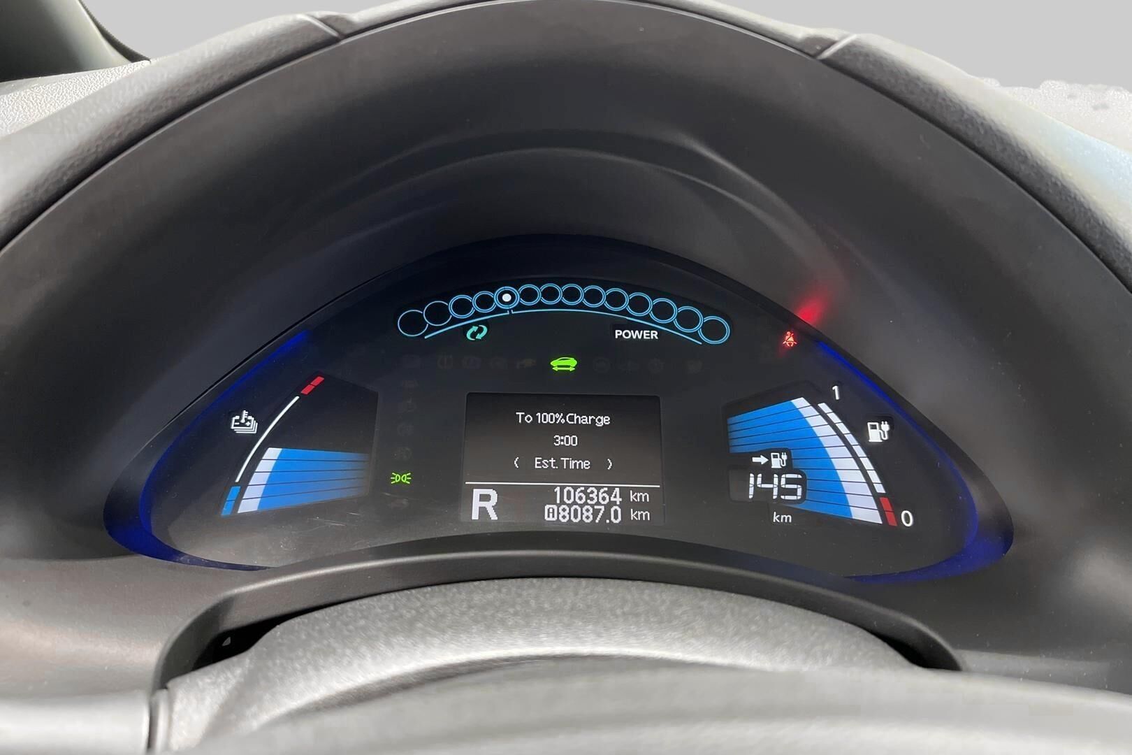 Nissan Leaf iso kuva 14