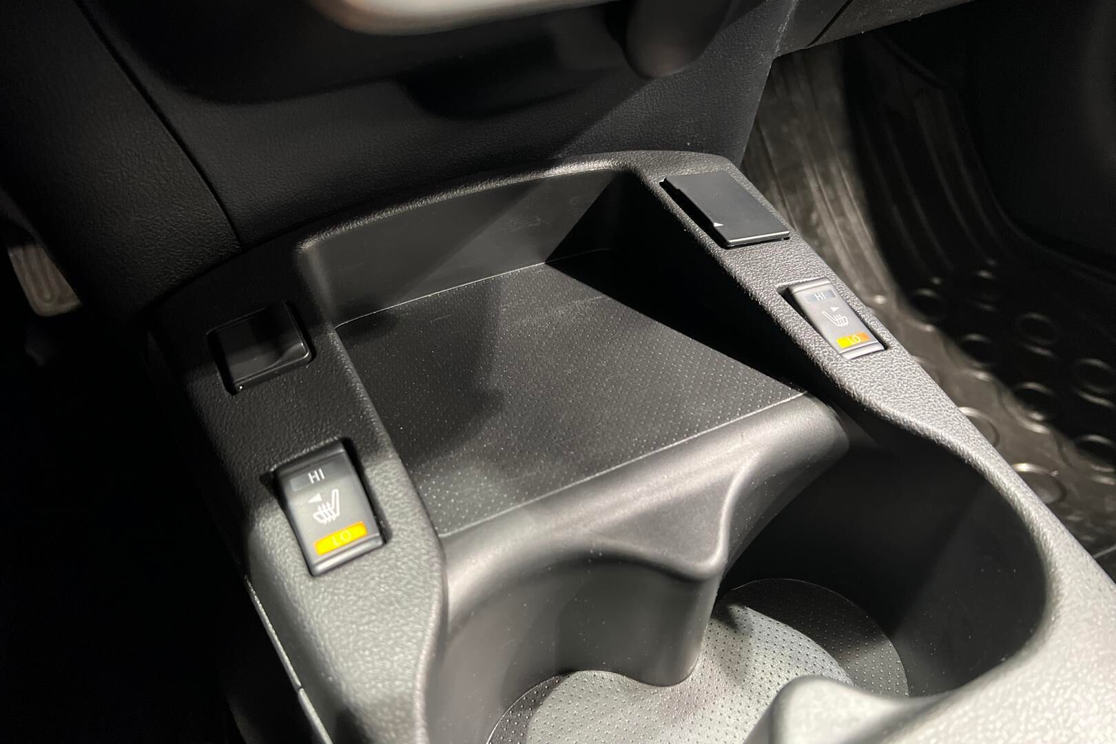 Nissan Leaf iso kuva 18