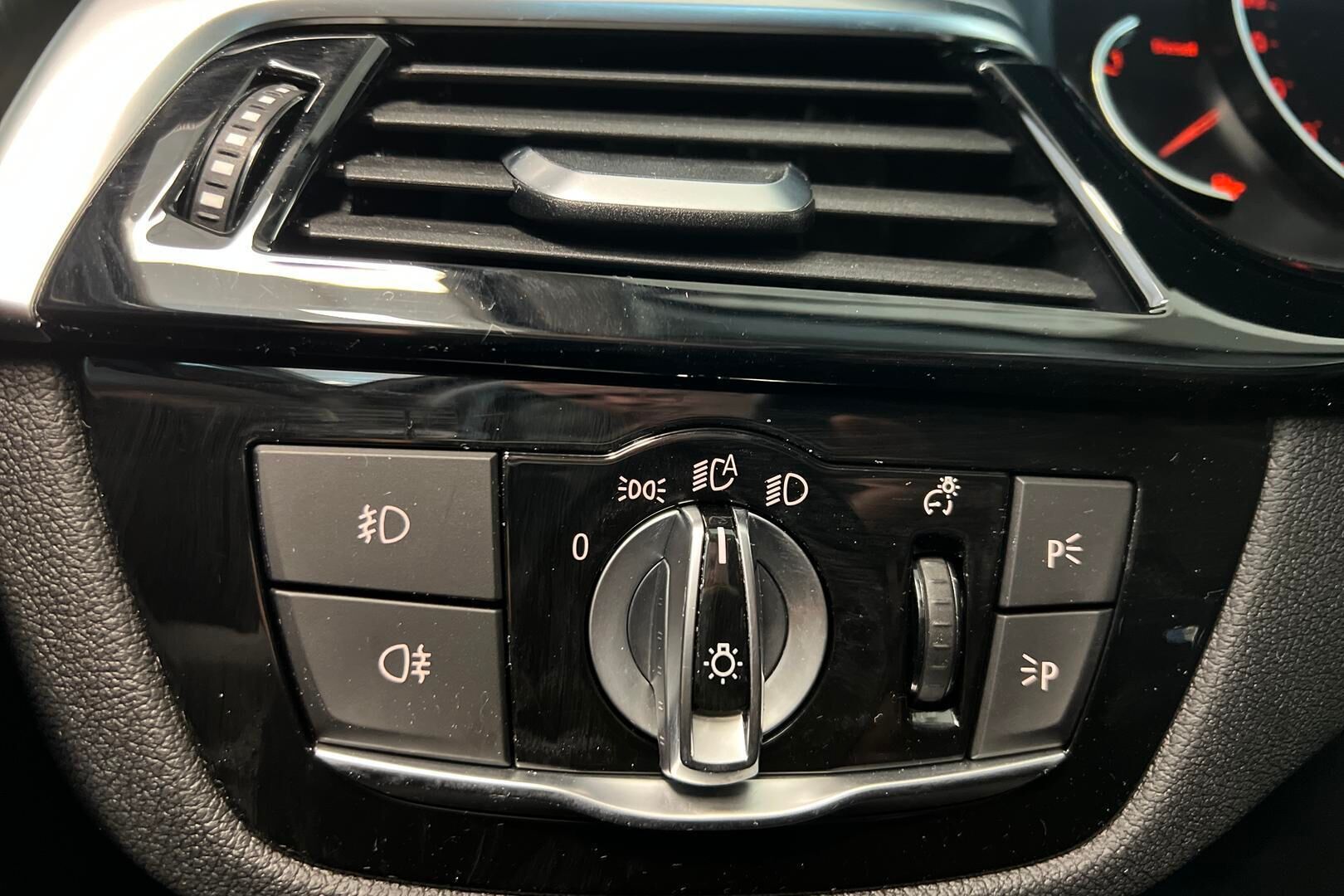 BMW 5-sarja iso kuva 14