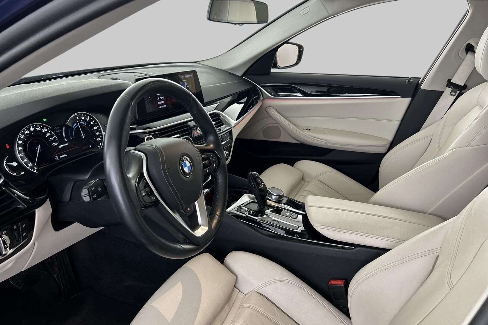 BMW 5-SARJA iso kuva 10