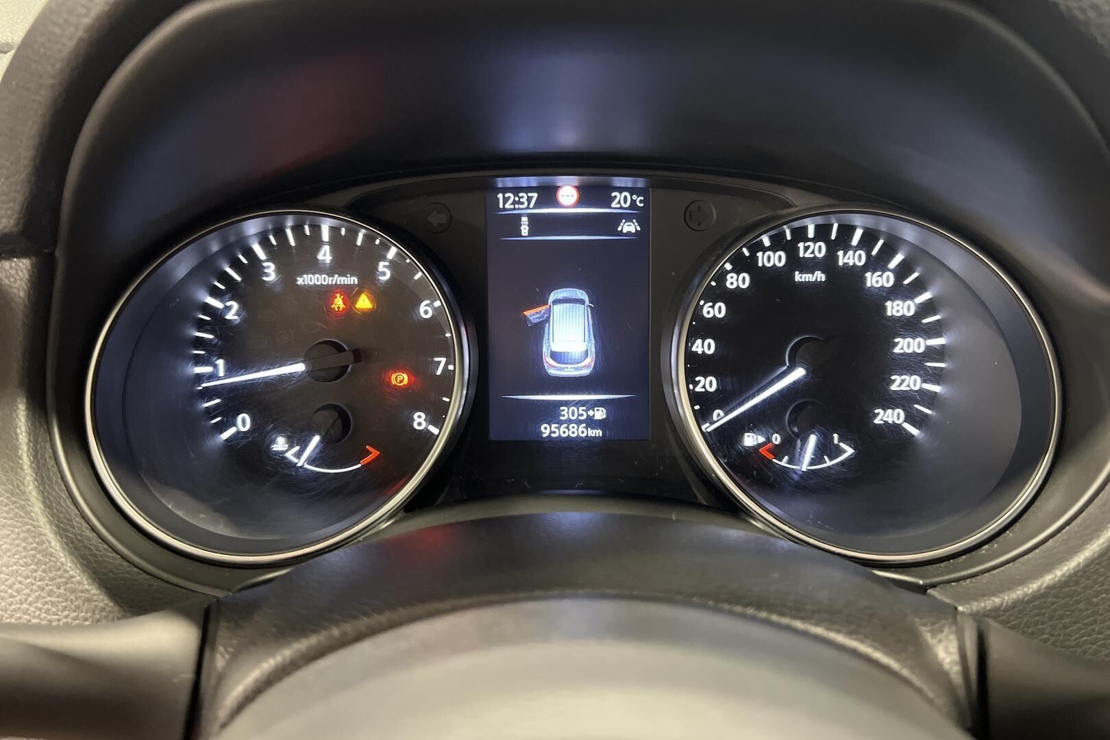 Nissan Qashqai iso kuva 18