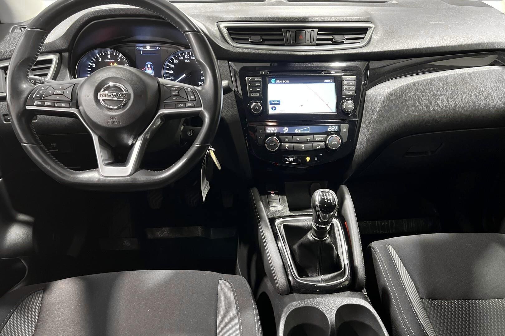 Nissan Qashqai iso kuva 11