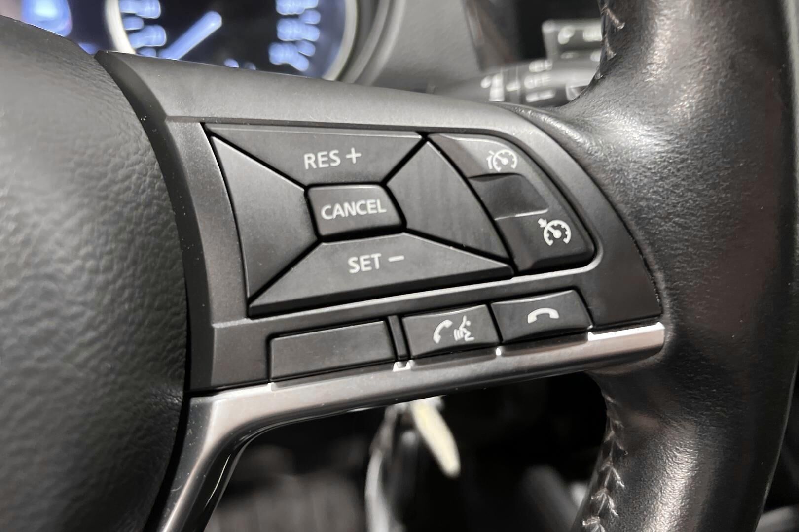 Nissan Qashqai iso kuva 17