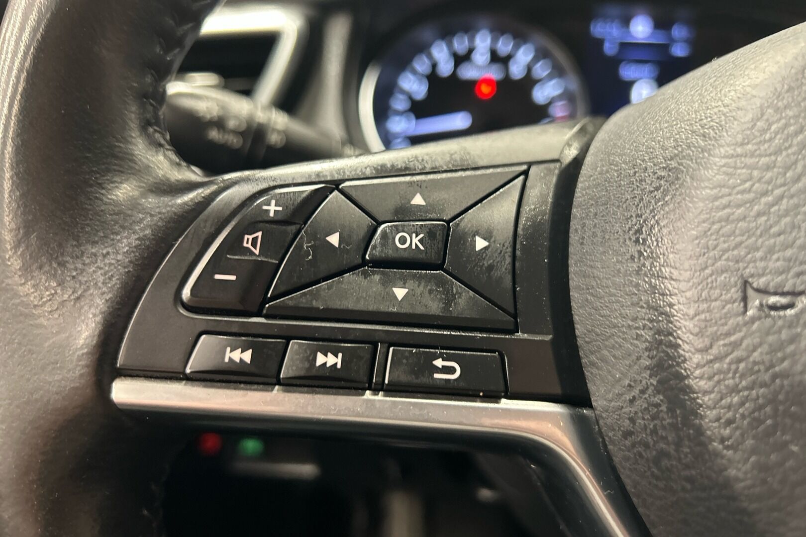 Nissan Qashqai iso kuva 12