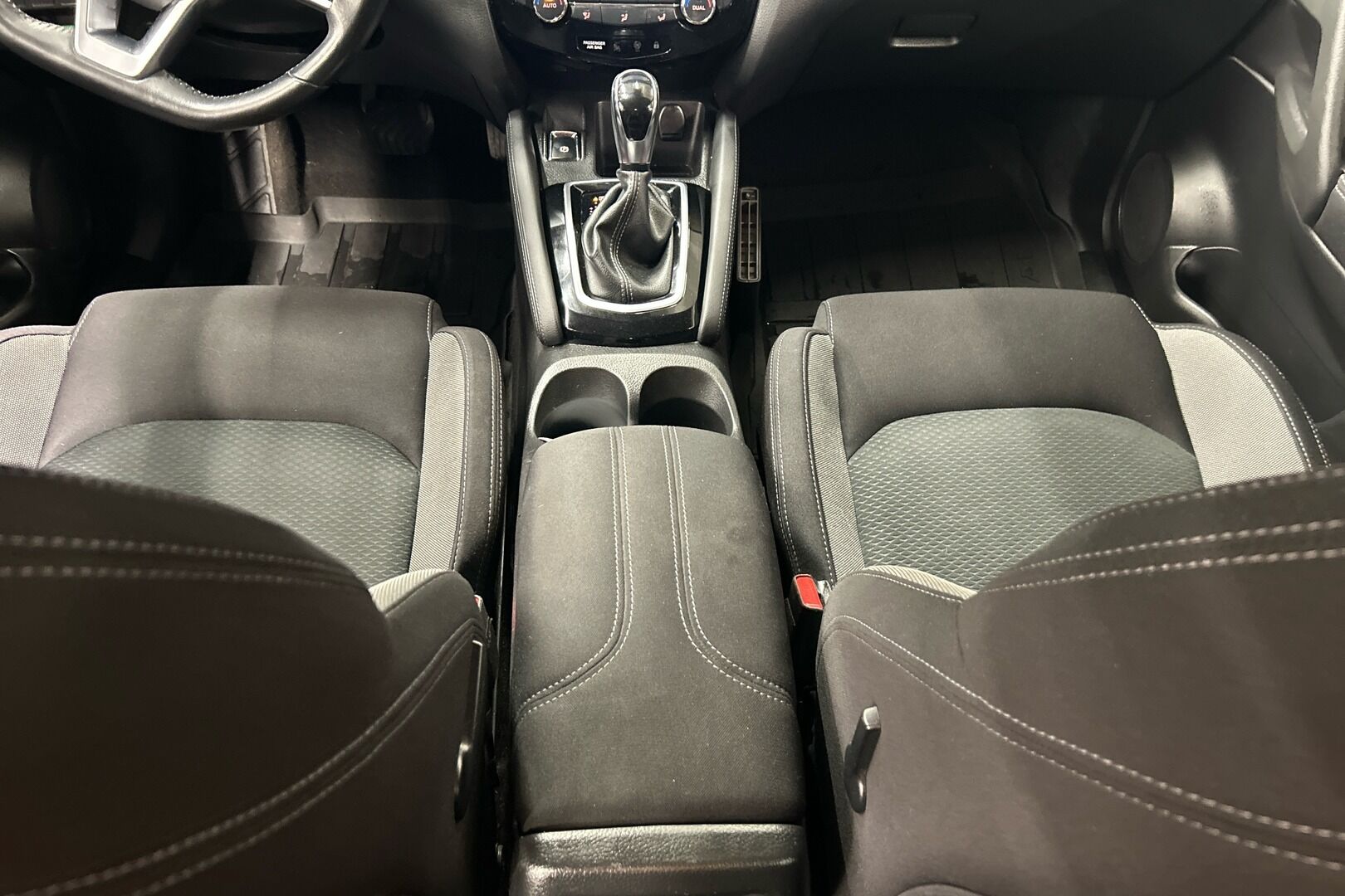Nissan Qashqai iso kuva 24