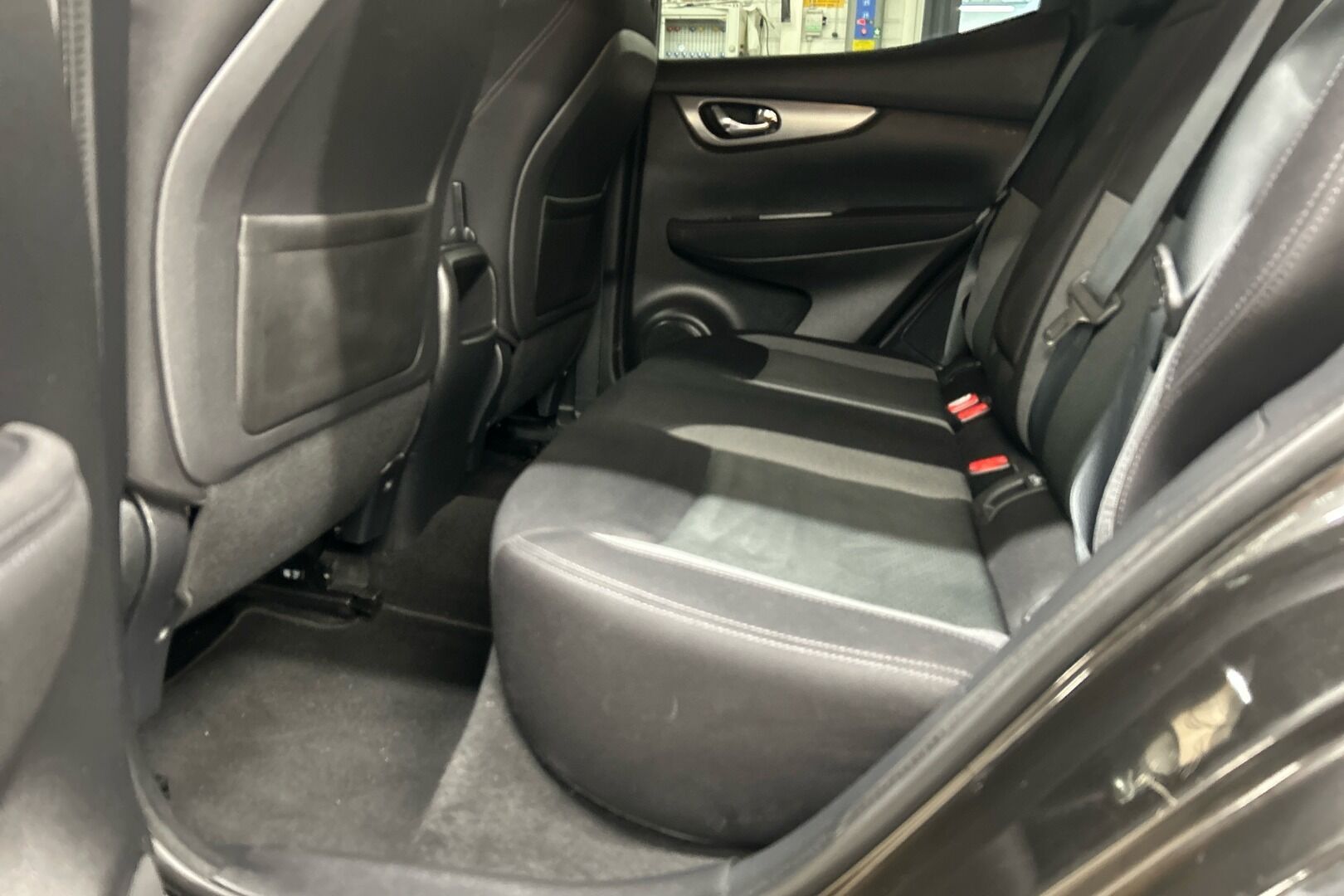Nissan Qashqai iso kuva 8