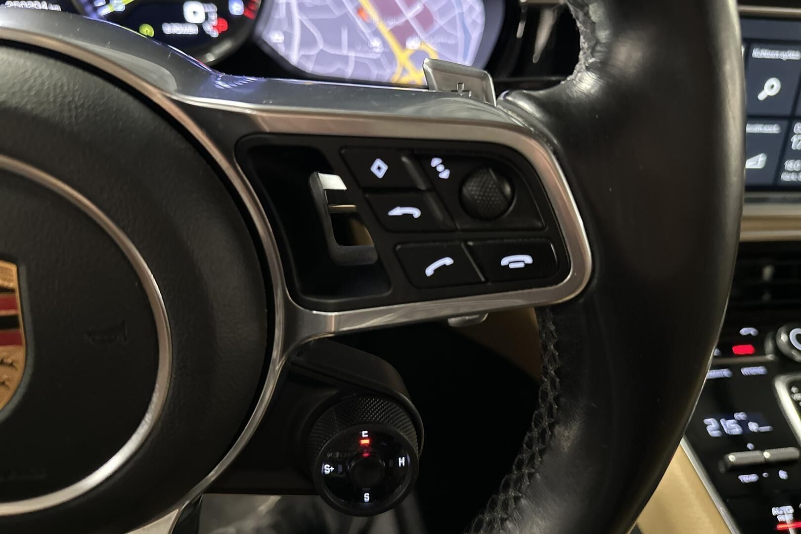 Porsche Panamera iso kuva 14