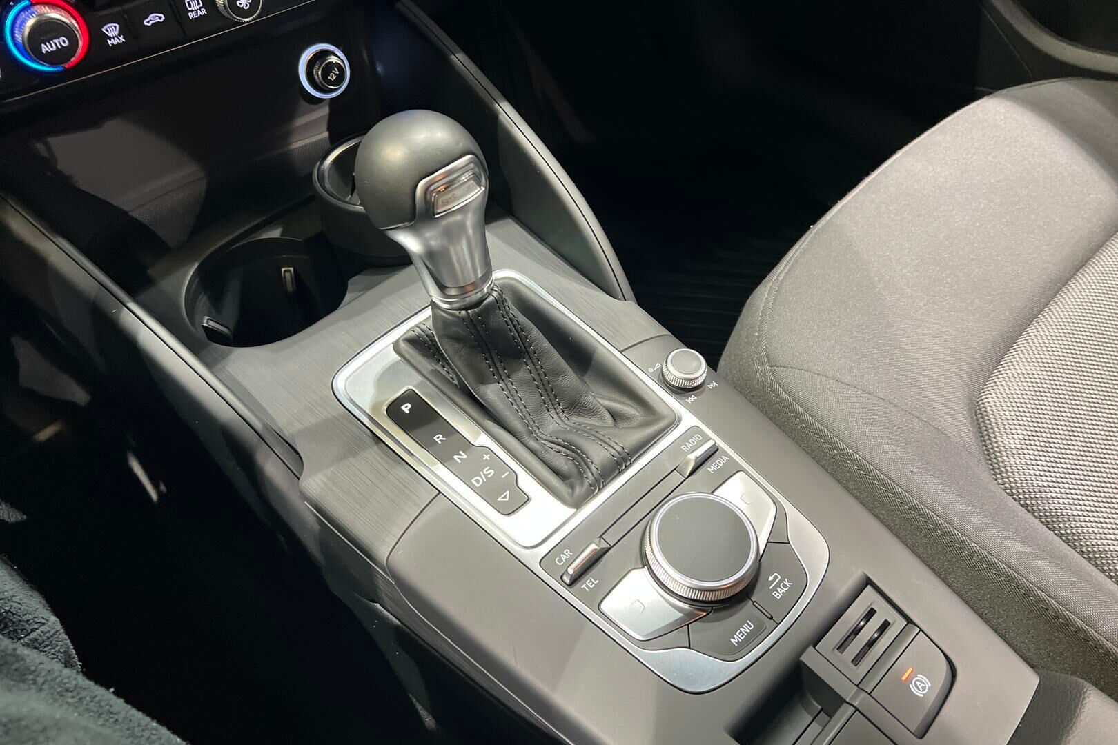 Audi A3 iso kuva 19
