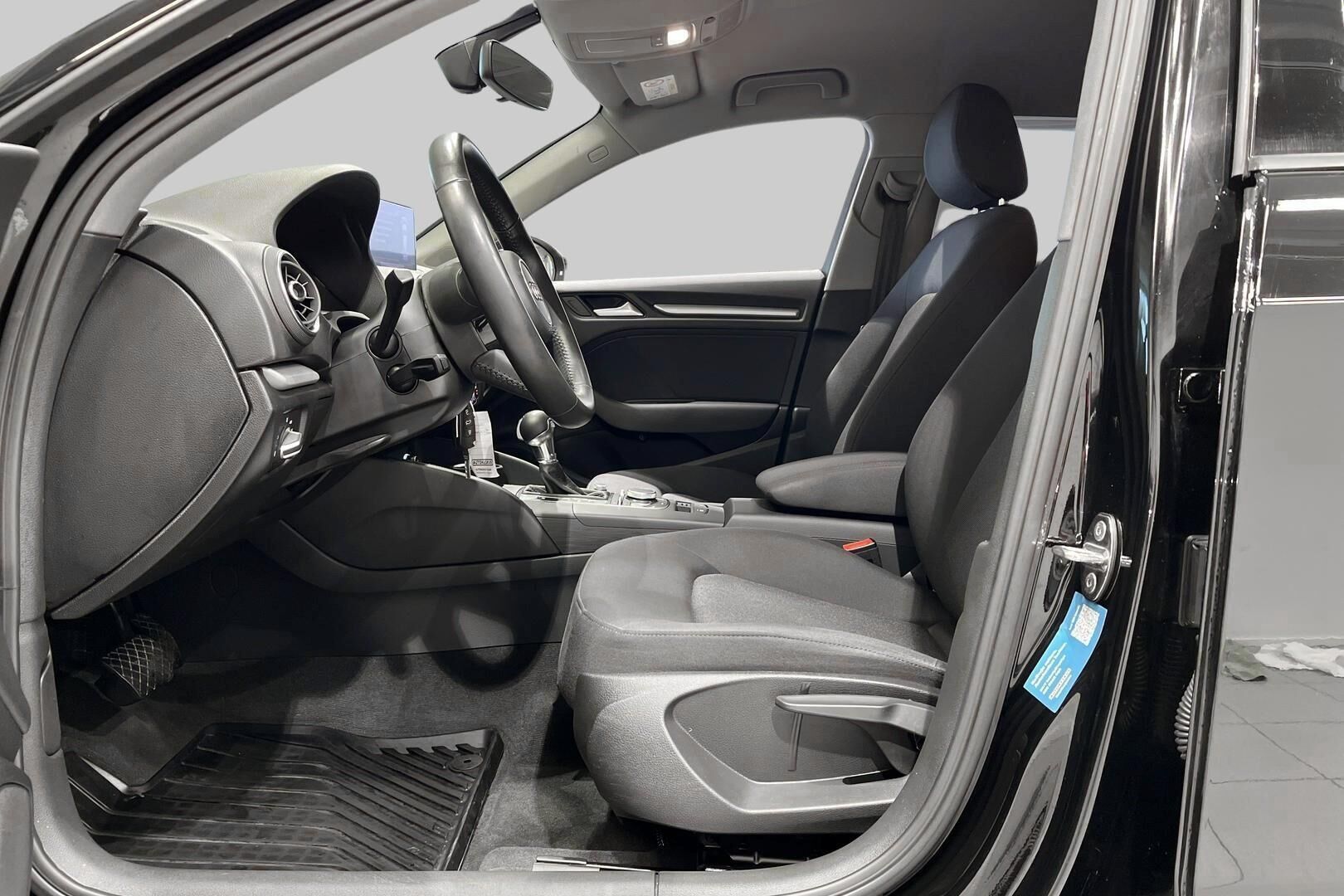Audi A3 iso kuva 9