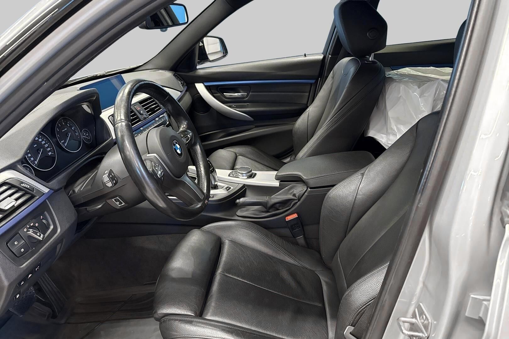BMW 3-sarja iso kuva 9