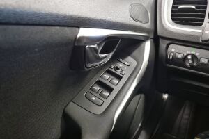 Volvo V40 esikatselu 16