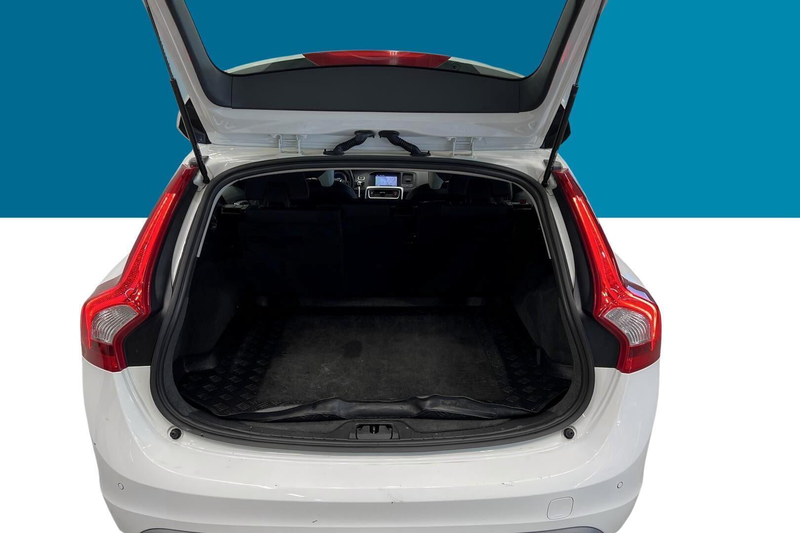 Volvo V60 iso kuva 12