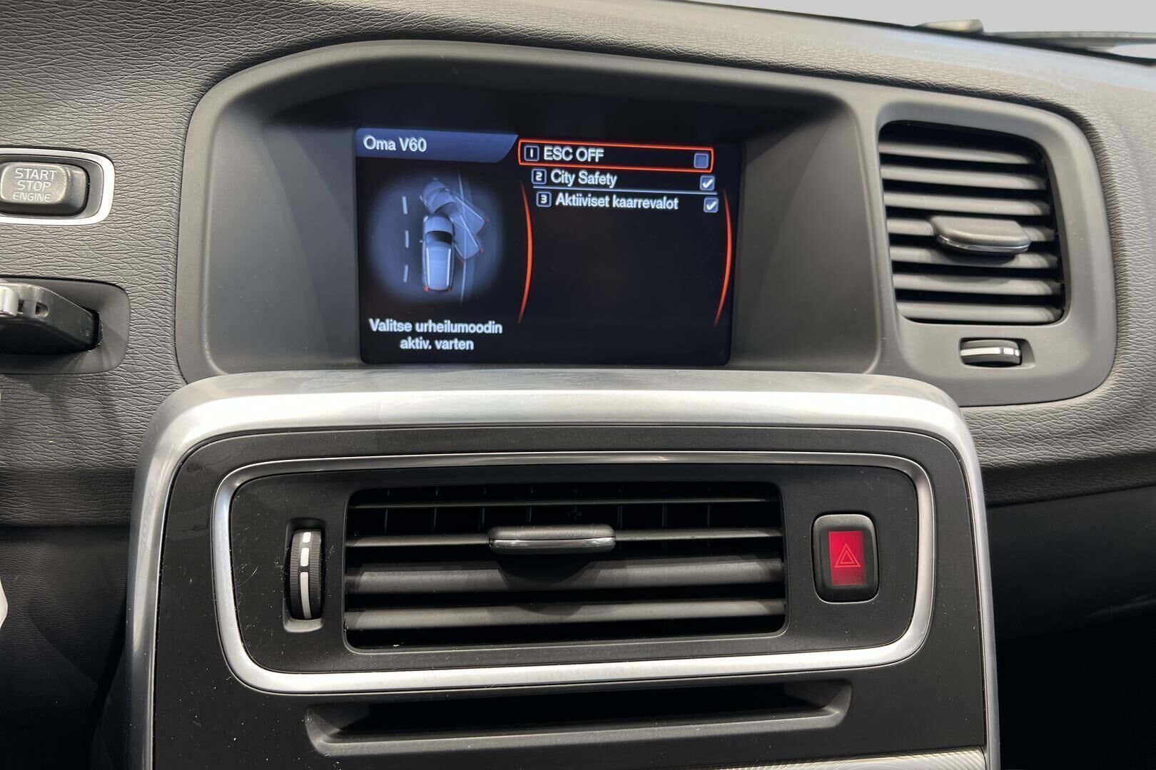 Volvo V60 iso kuva 18