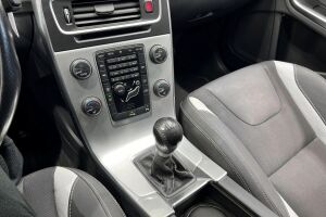 Volvo V60 esikatselu 22