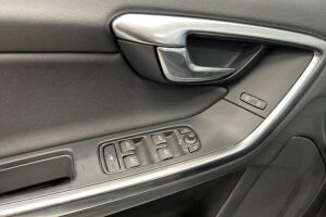 Volvo V60 esikatselu 28