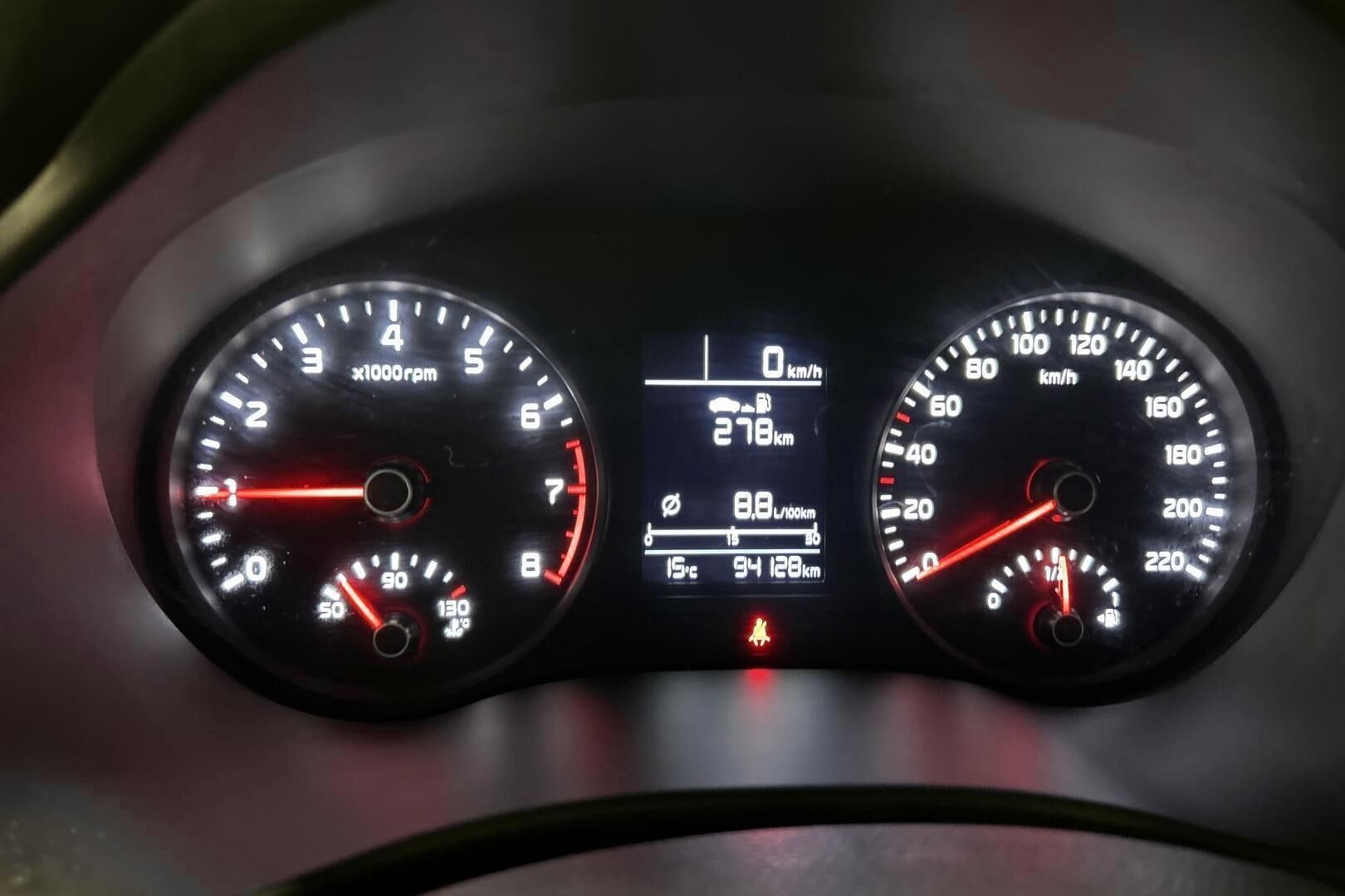 Kia Stonic iso kuva 28