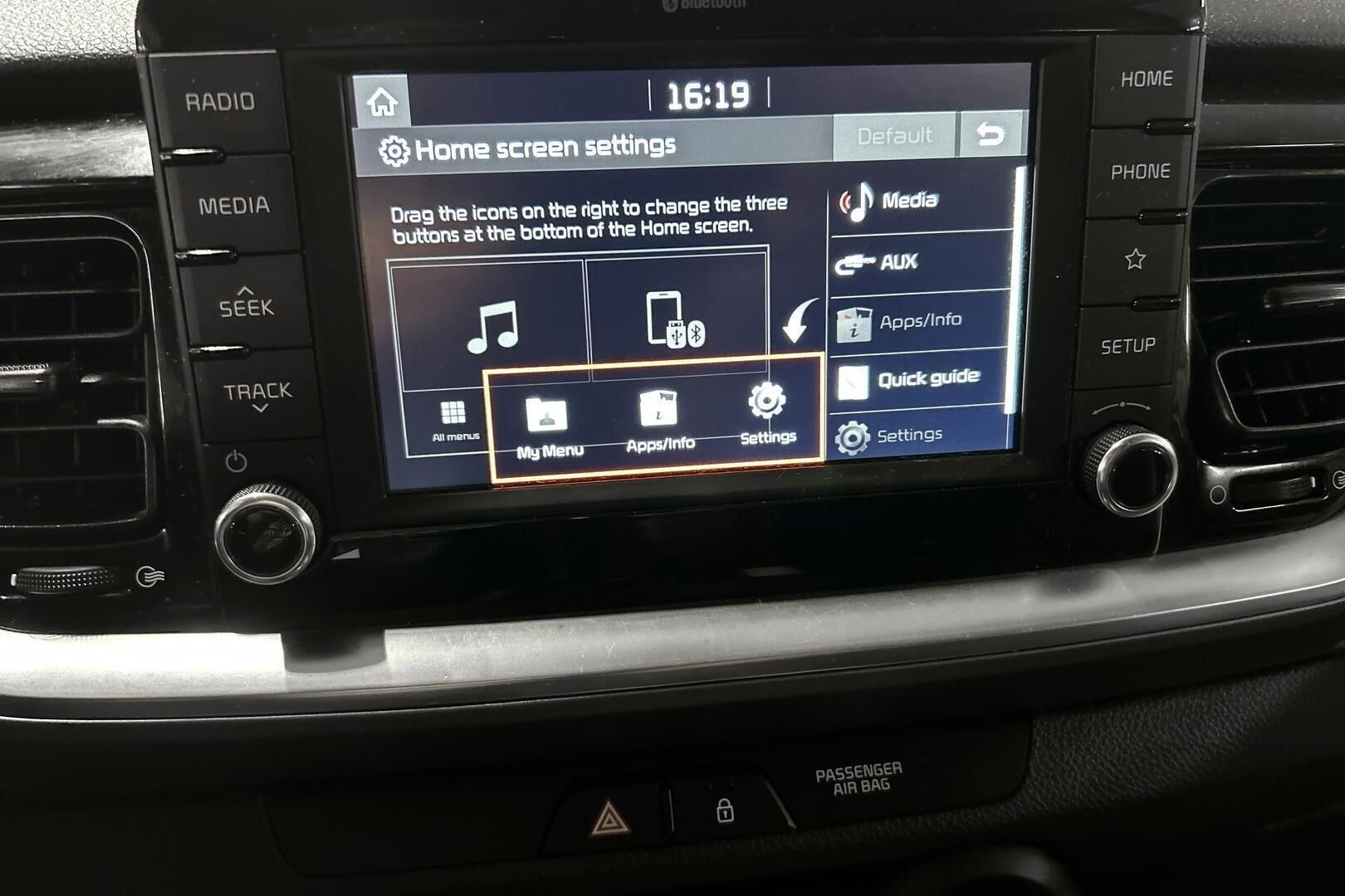 Kia Stonic iso kuva 9