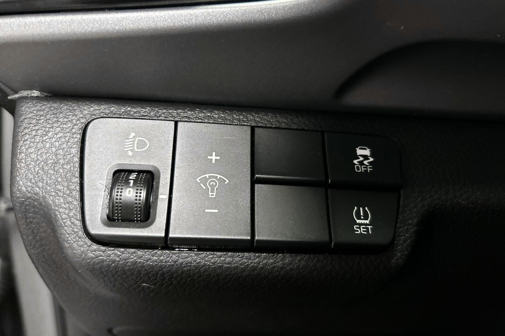 Kia Stonic iso kuva 16