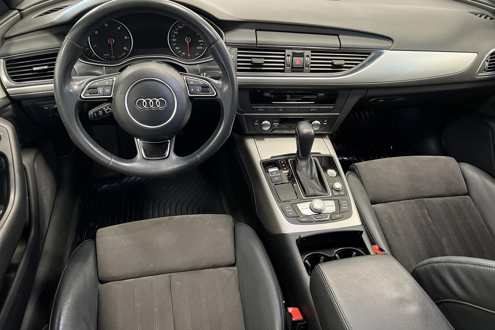 Audi A6 iso kuva 11