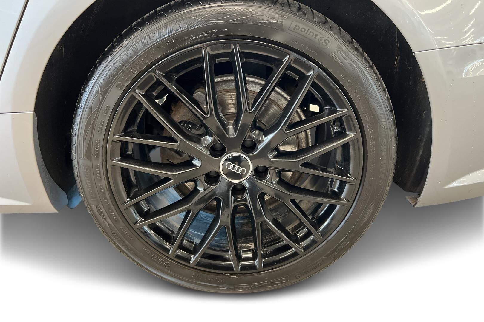 Audi A6 iso kuva 13