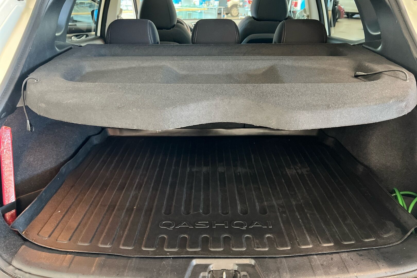 Nissan Qashqai iso kuva 10