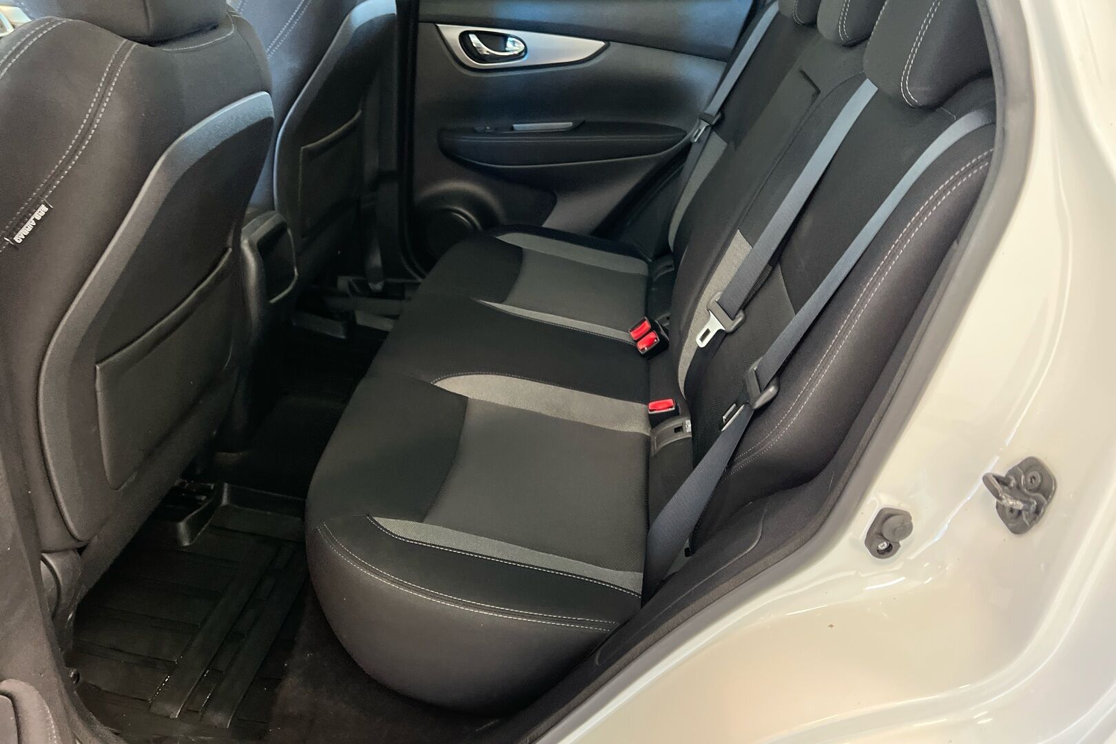 Nissan Qashqai iso kuva 9