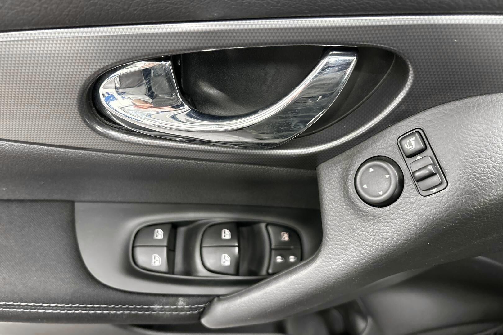 Nissan Qashqai iso kuva 22