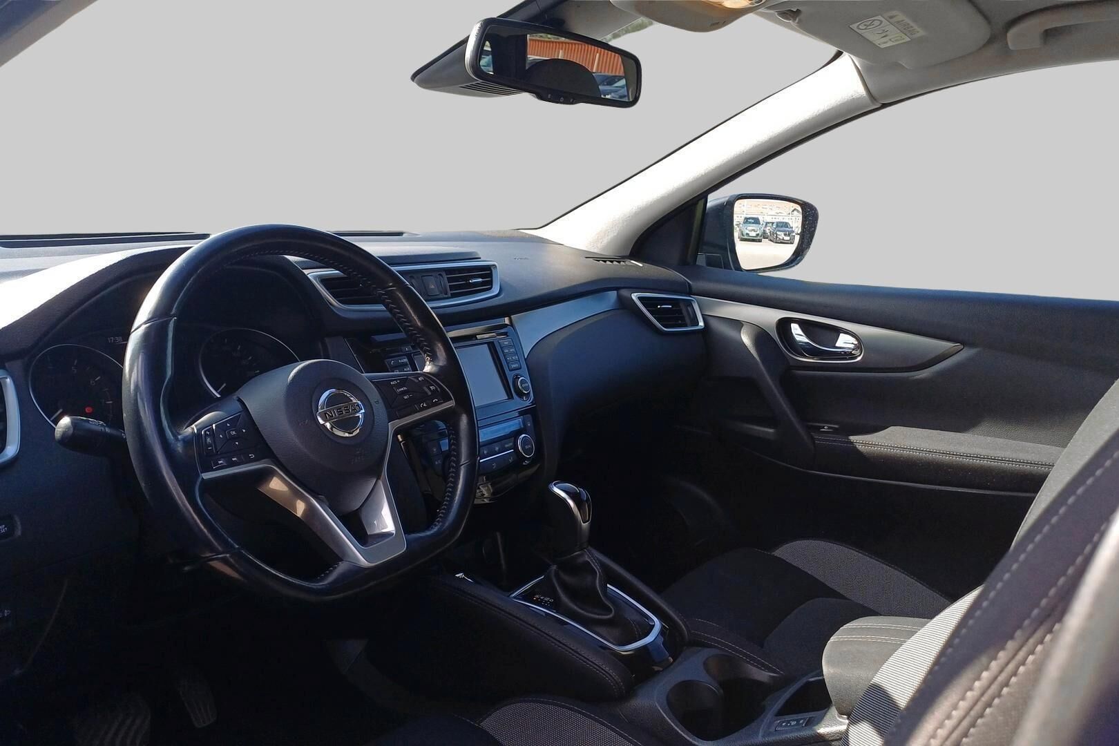 Nissan Qashqai iso kuva 2