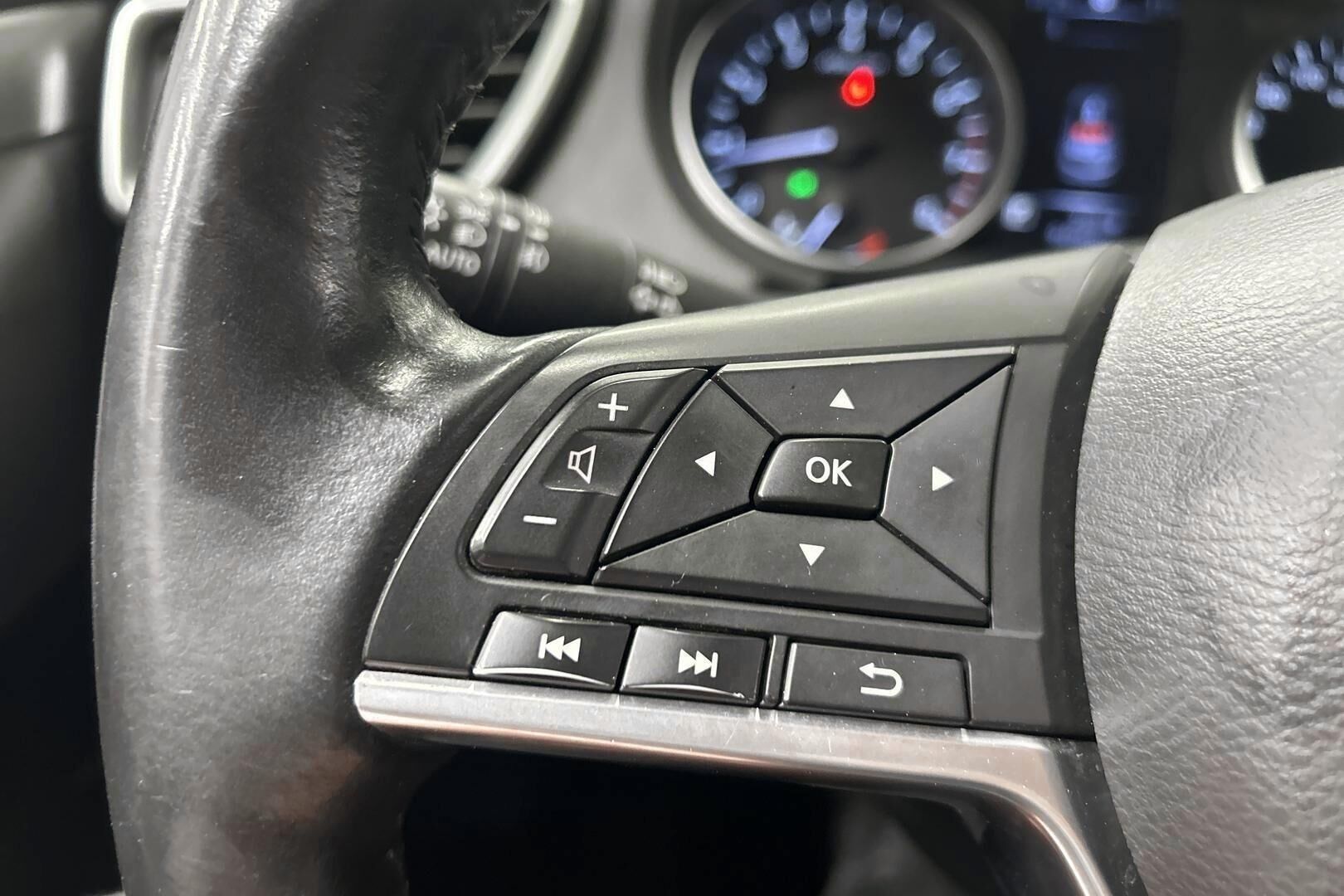 Nissan Qashqai iso kuva 11