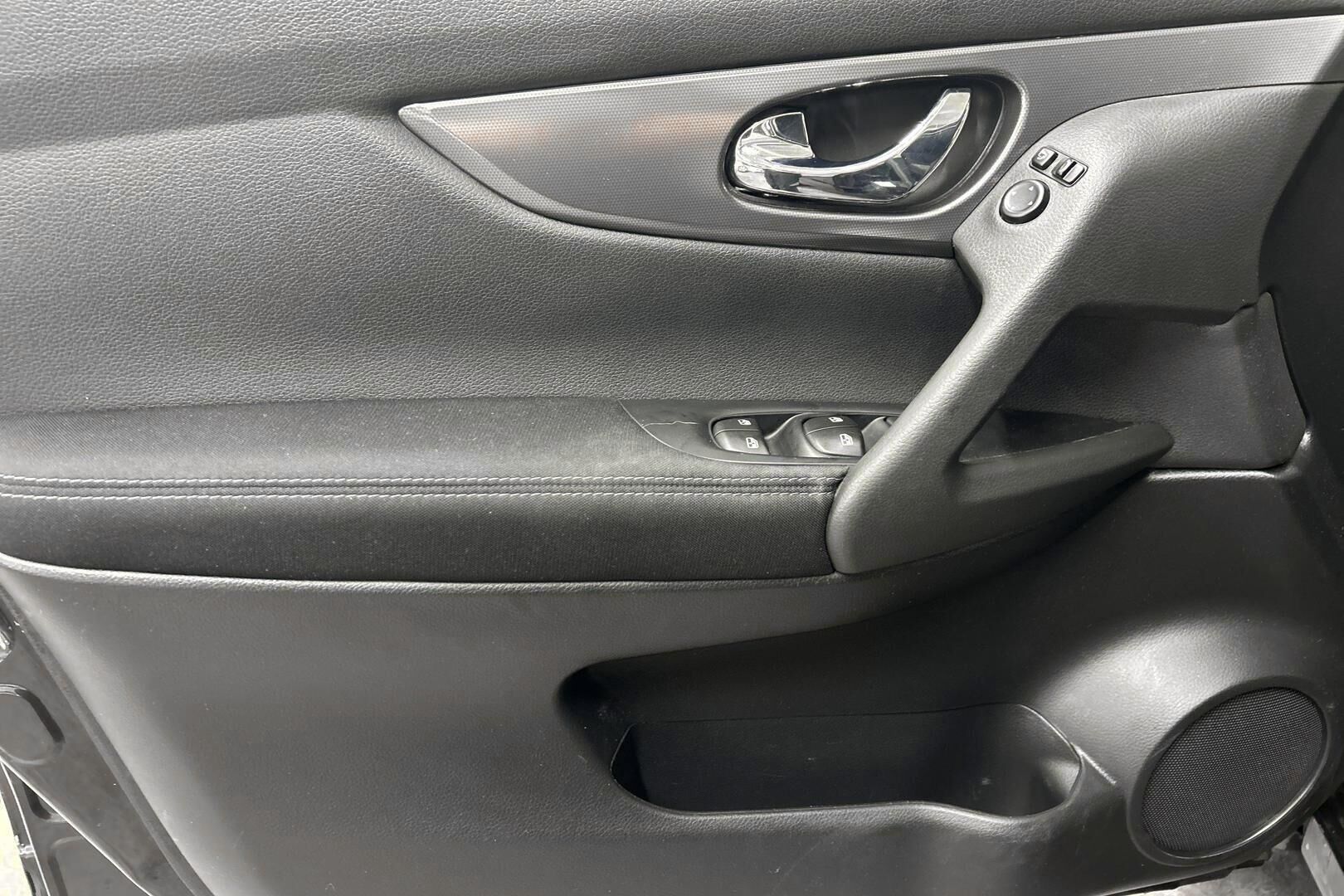 Nissan Qashqai iso kuva 16