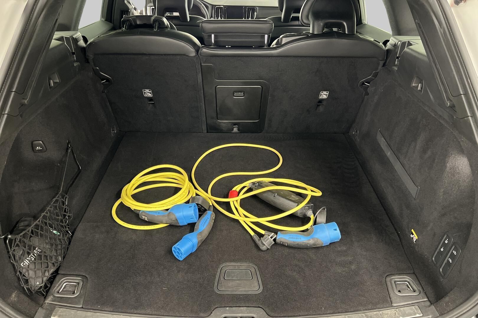 Volvo XC60 iso kuva 11