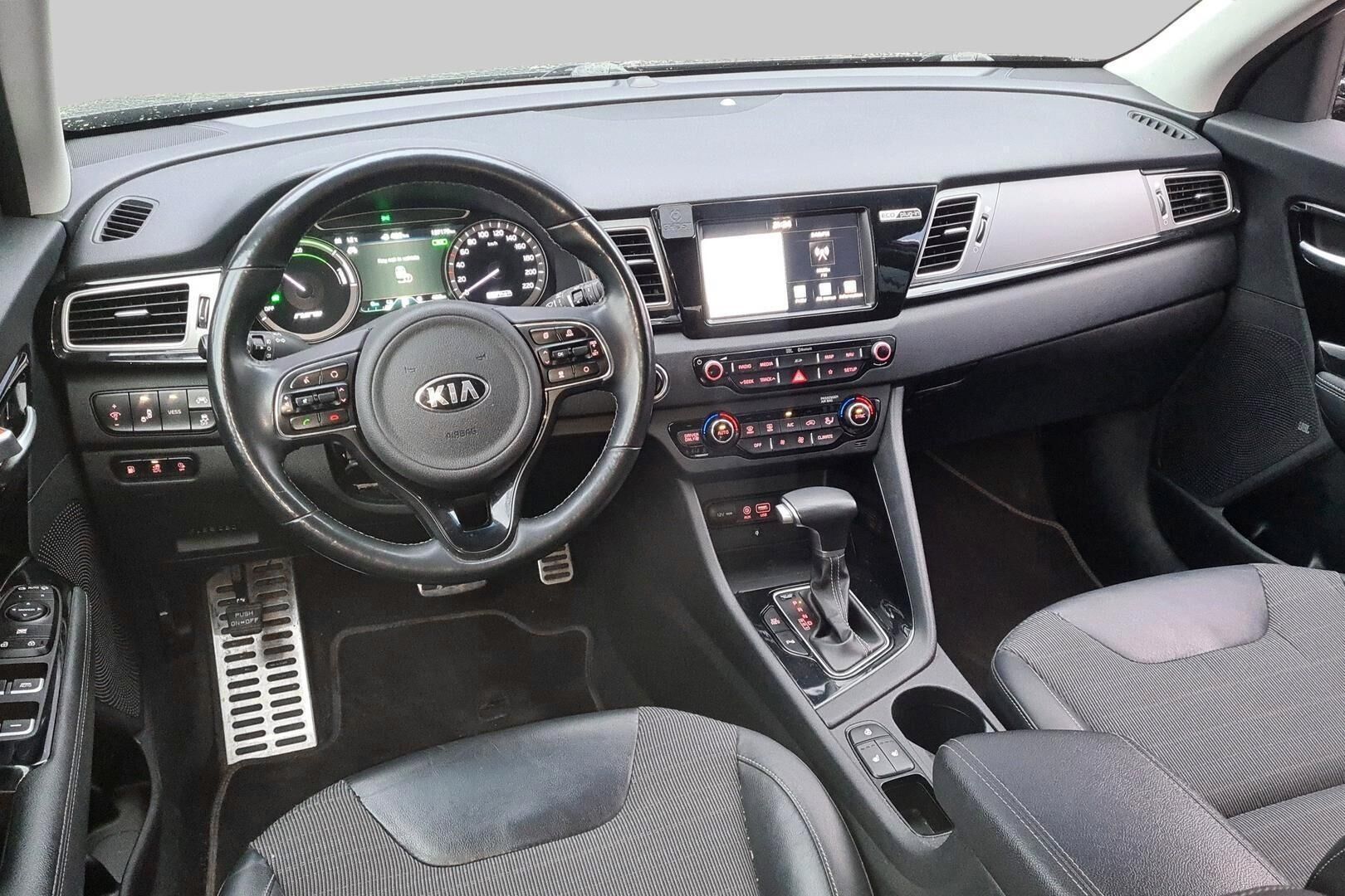 Kia Niro iso kuva 1