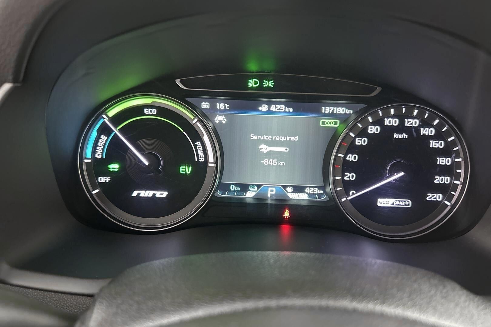Kia Niro iso kuva 13