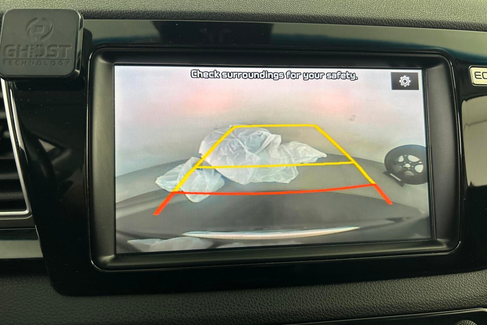 Kia Niro iso kuva 18