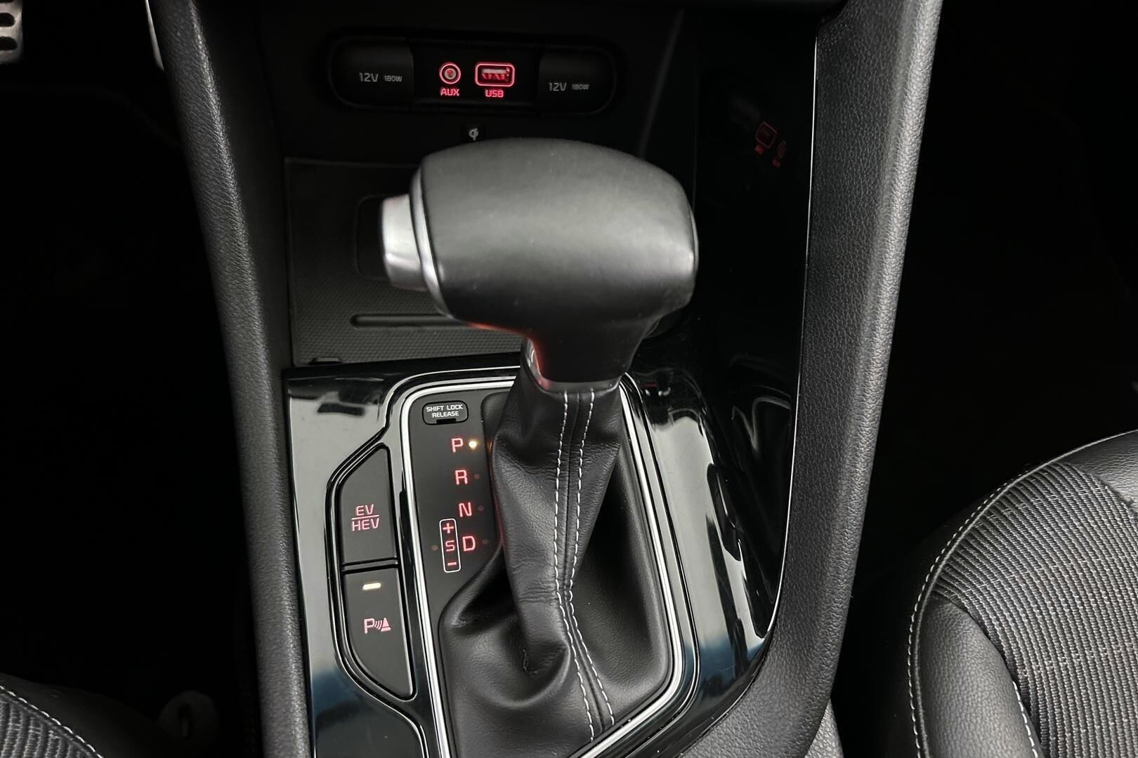 Kia Niro iso kuva 20