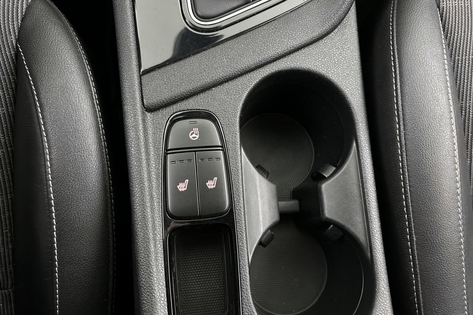 Kia Niro iso kuva 21